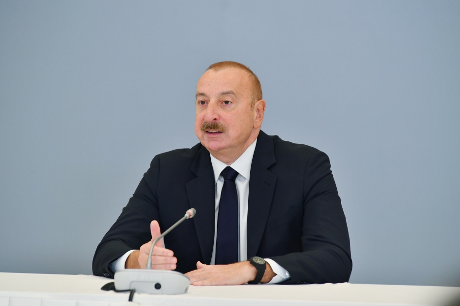 Президент Ильхам Алиев принимает участие в Форуме «Карабах: Возвращение домой спустя 30 лет. Достижения и трудности»