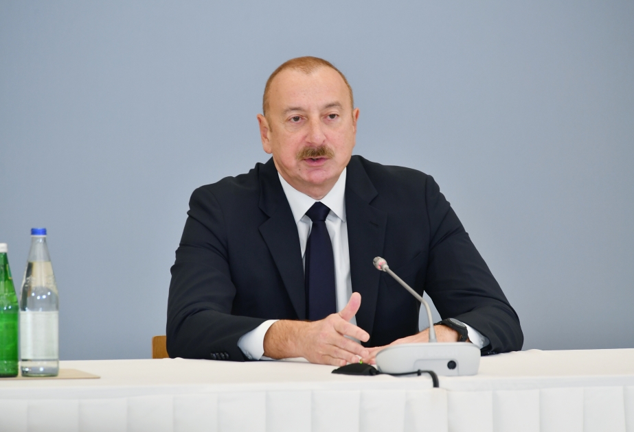 Президент Азербайджана проинформировал участников международного форума о деталях мирного соглашения