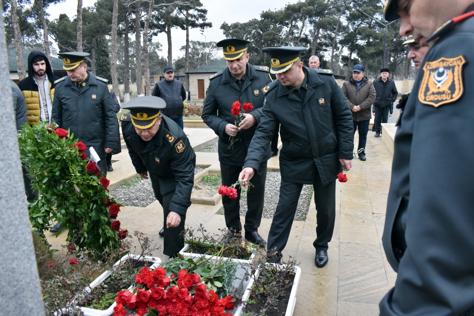 Почтена память шехидов генерал-майора Полада Гашимова и майора Мурада Мамедова