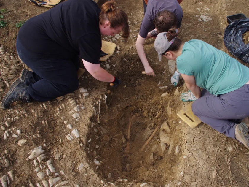 Археологи обнаружили раннесредневековое кладбище в Уэльсе