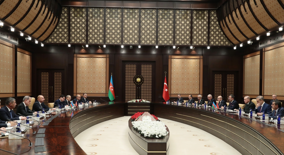 Состоялась встреча Президента Азербайджана Ильхама Алиева и Президента Турции Реджепа Тайипа Эрдогана в расширенном составе  