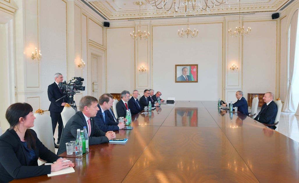 Президент Ильхам Алиев принял делегацию во главе с председателем Восточного комитета германской экономики  