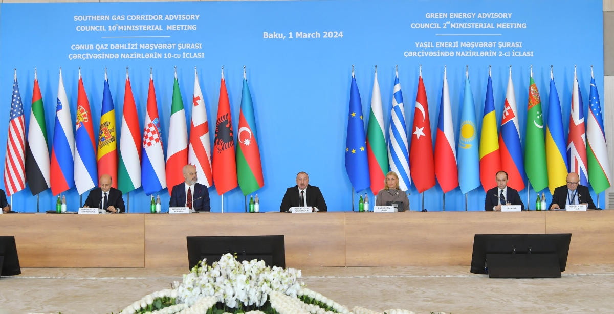 В Баку состоялось 10-е министерское заседание в рамках Консультативного совета Южного газового коридора и 2-е министерское заседание в рамках Консультативного совета по зеленой энергииВ мероприятии принял участие Президент Ильхам Алиев