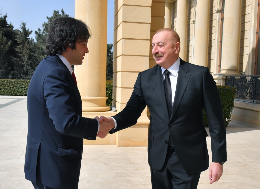 Началась встреча Президента Ильхама Алиева с премьер-министром Грузии Ираклием Кобахидзе один на один  