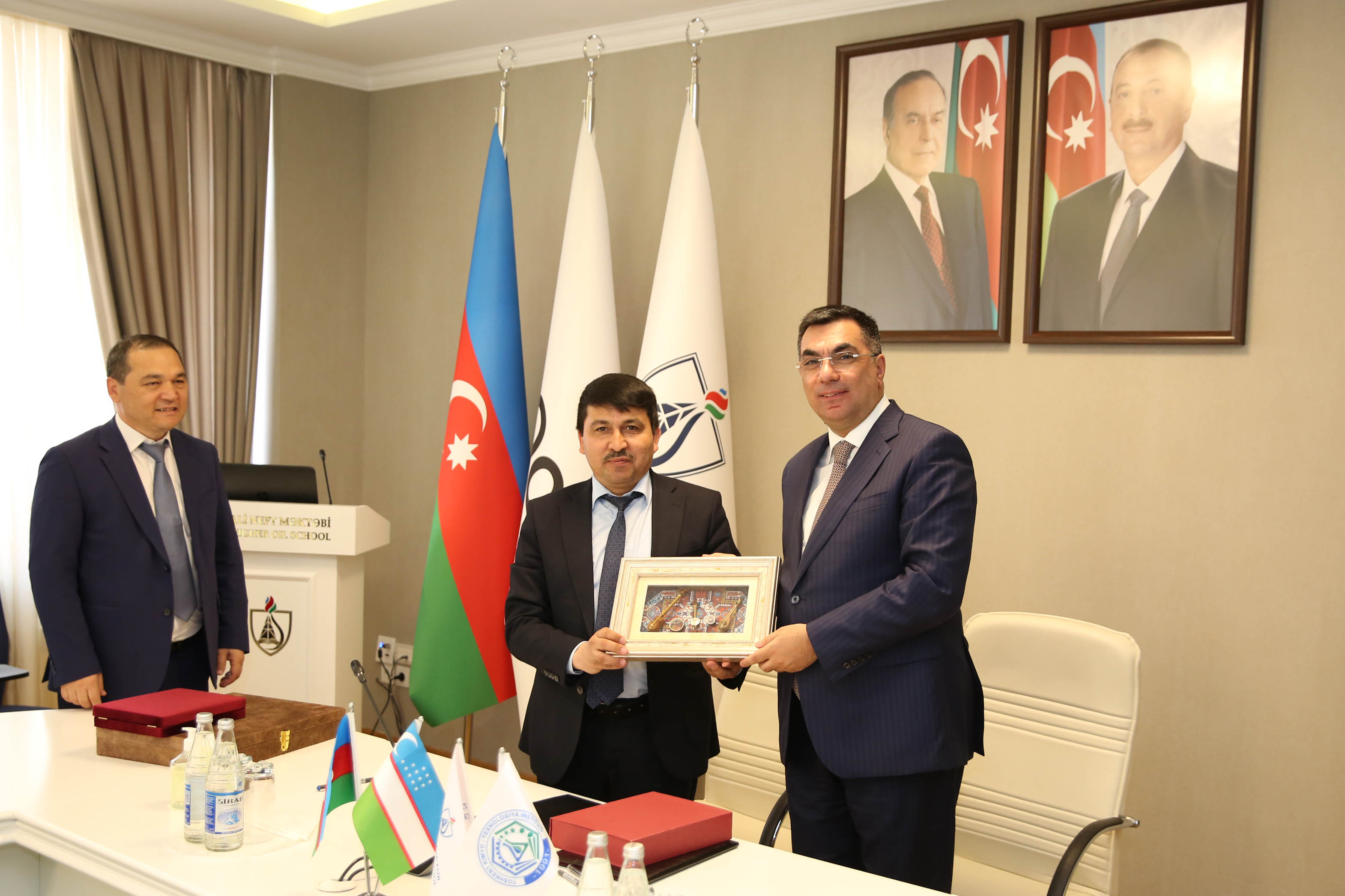 ​​​​​​​Обсуждены возможности сотрудничества между Бакинской высшей школой нефти и Ташкентским химико-технологическим институтом