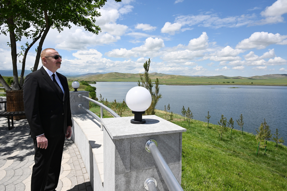 Президент Ильхам Алиев принял участие в открытии после ремонта и восстановления комплекса водохранилищ Кенделенчай в Физулинском районе 