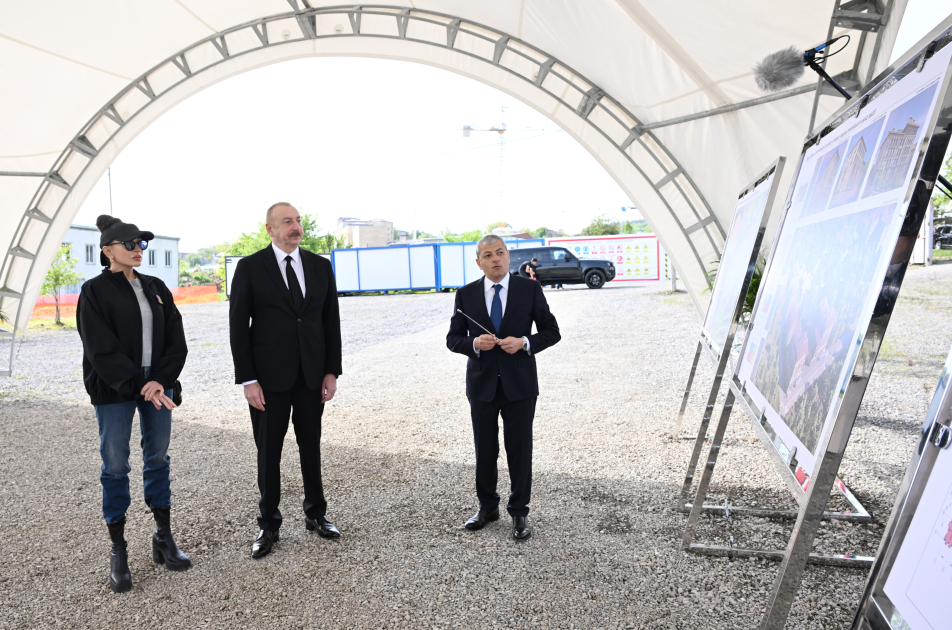 Президент Ильхам Алиев и первая леди Мехрибан Алиева приняли участие в церемонии закладки фундамента третьего жилого комплекса в Шуше 