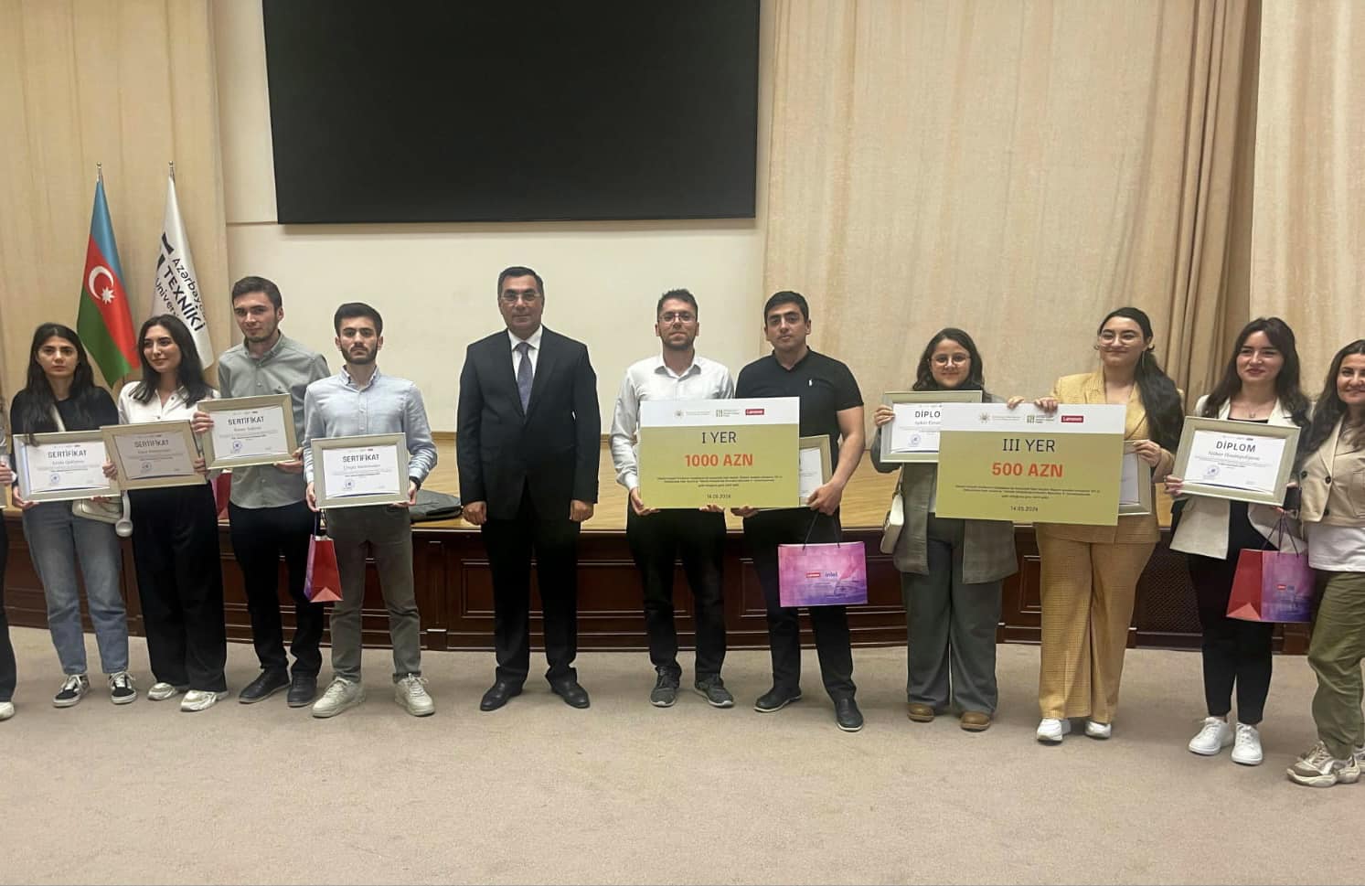 Студенты Бакинской высшей школы нефти стали победителями конкурса “Инновационные методы в развитии образования II” 