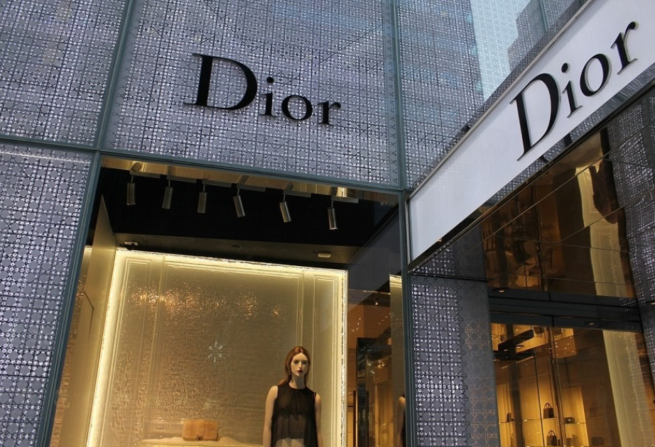 Началось расследование в отношении товаров класса люкс Armani и бренда Dior