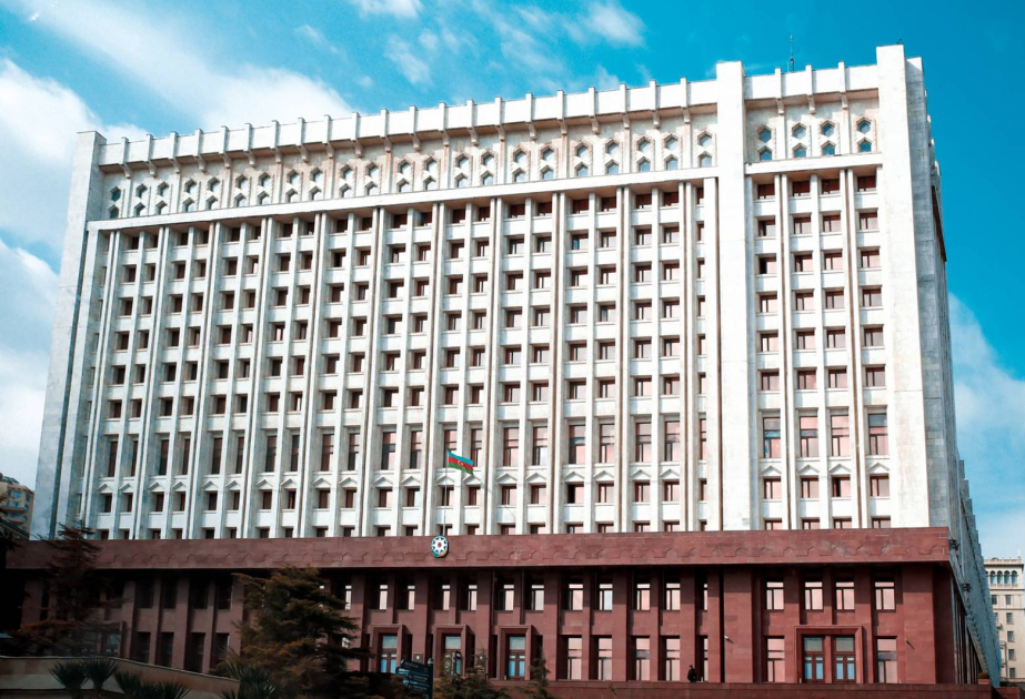 Развиваются связи сотрудничества с политическими партиями