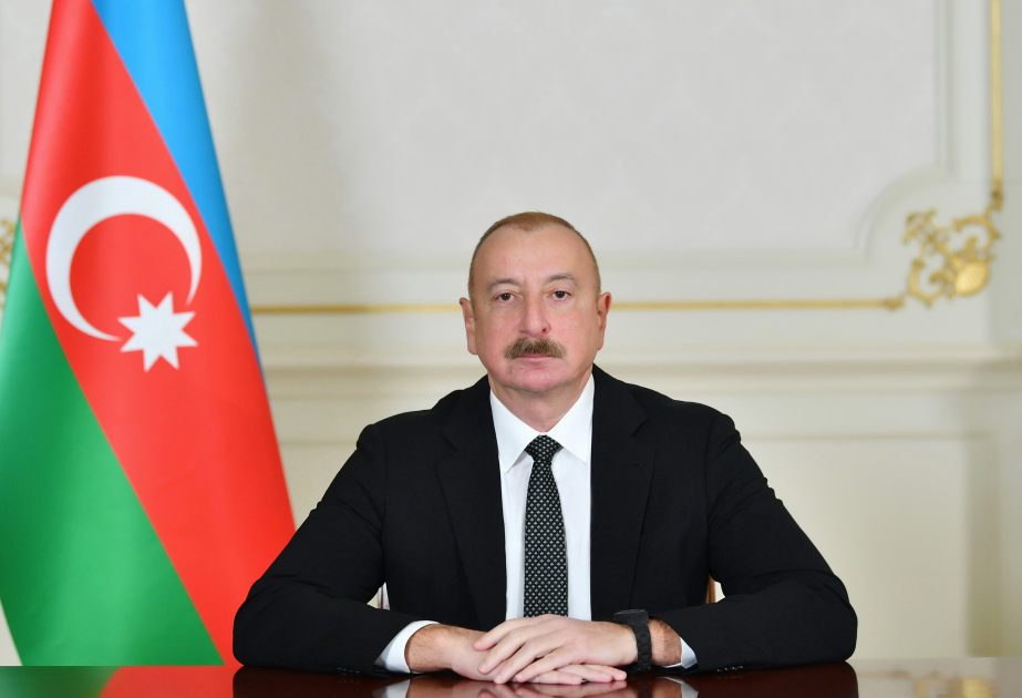 Президент Ильхам Алиев поздравил португальского коллегу