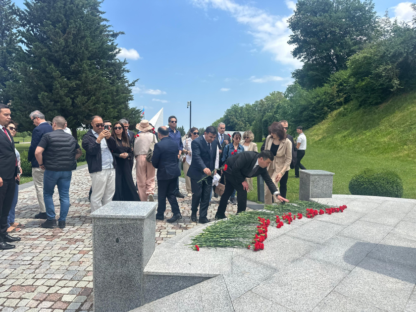 Участники Международного симпозиума омбудсменов посетили Губинский мемориальный комплекс геноцида