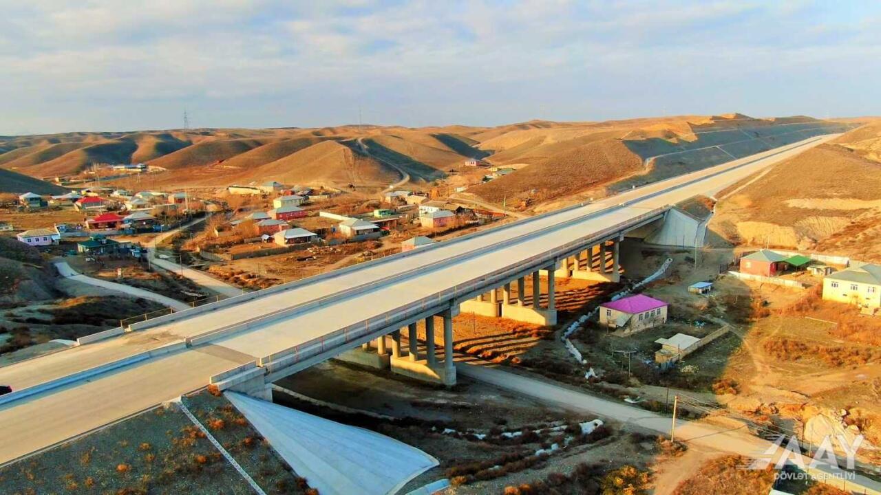 Звено в цепи Восток-Запад

