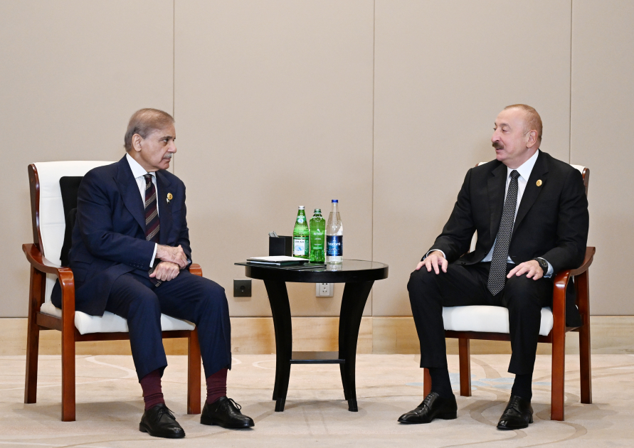 Президент Азербайджана Ильхам Алиев встретился в Тяньцзине с Премьер-министром Пакистана  БУДЕТ ОБНОВЛЕНО