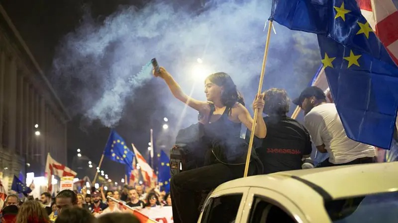 Выборы под давлением