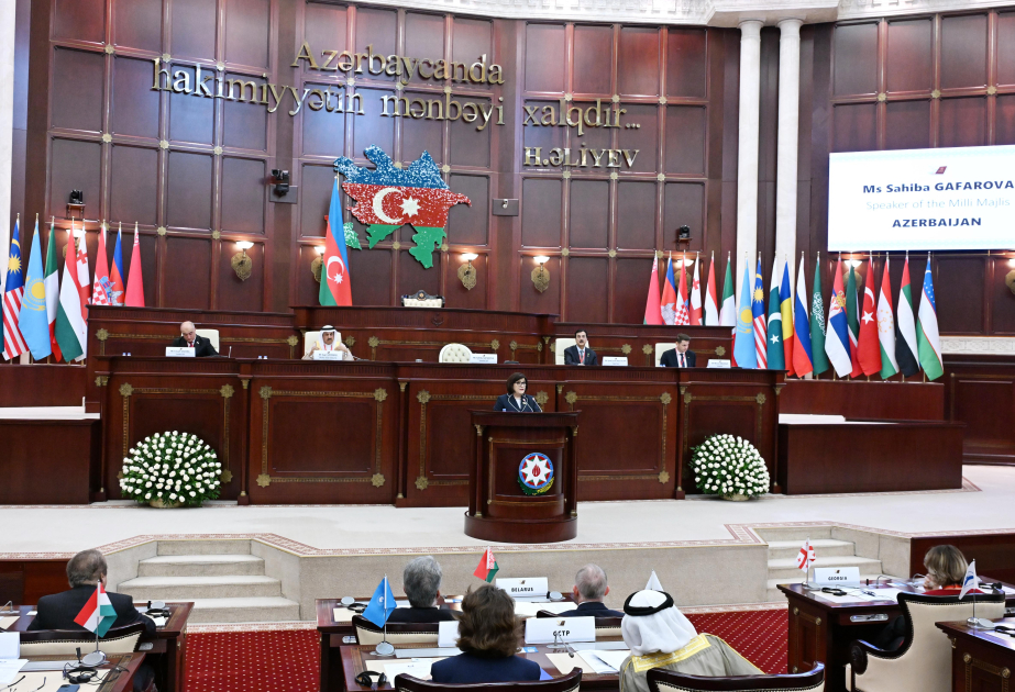 В парламенте проходит конференция, посвященная 30-летию принятия Конституции Азербайджана
