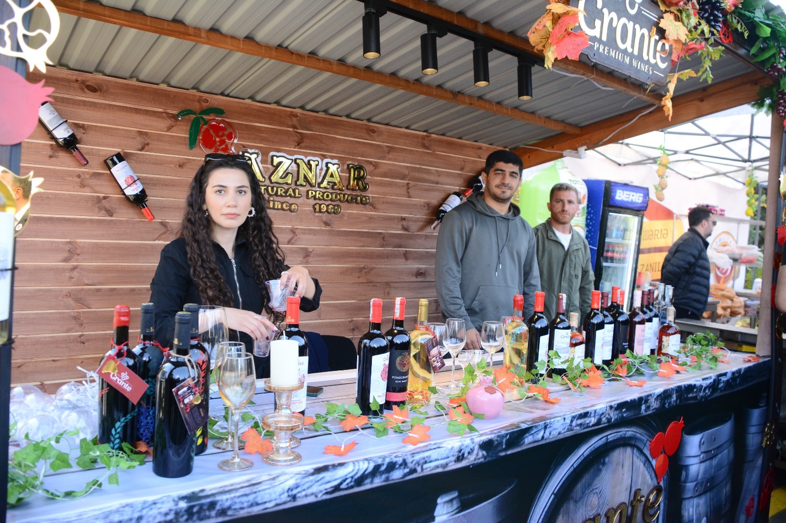 Гёйчай в цвету гранатов