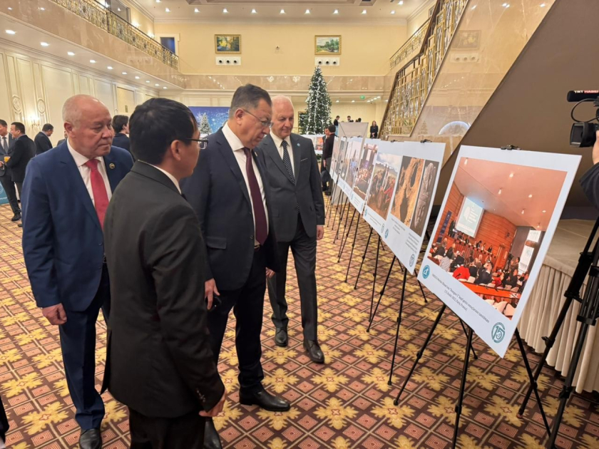 В Астане отметили 15-летие Тюркской академии и Всемирный день тюркских языков