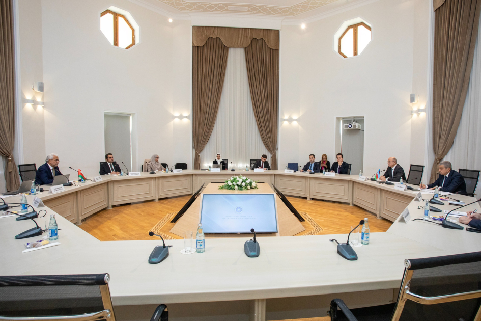 Азербайджан и Оман обсудили возможности сотрудничества в энергетической отрасли