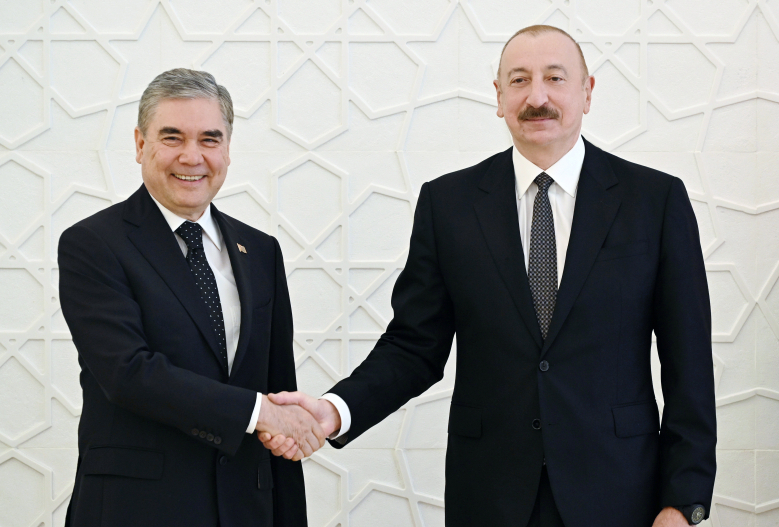 От Национального Лидера туркменского народа, председателя Халк Маслахаты Туркменистана Гурбангулы Бердымухамедова