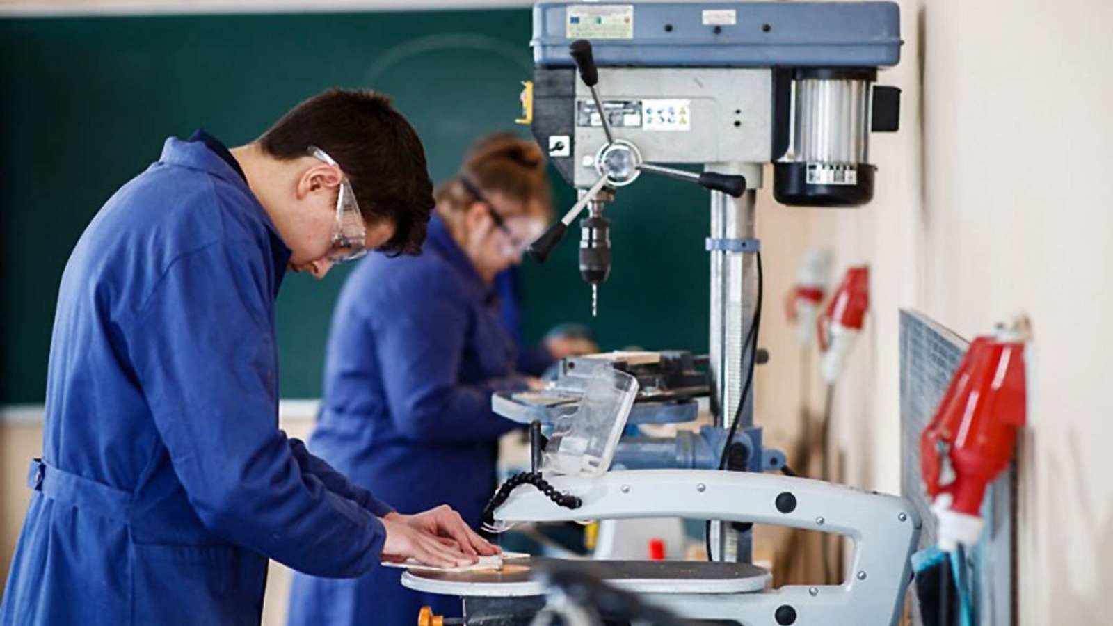 Ставка на руки и интеллект