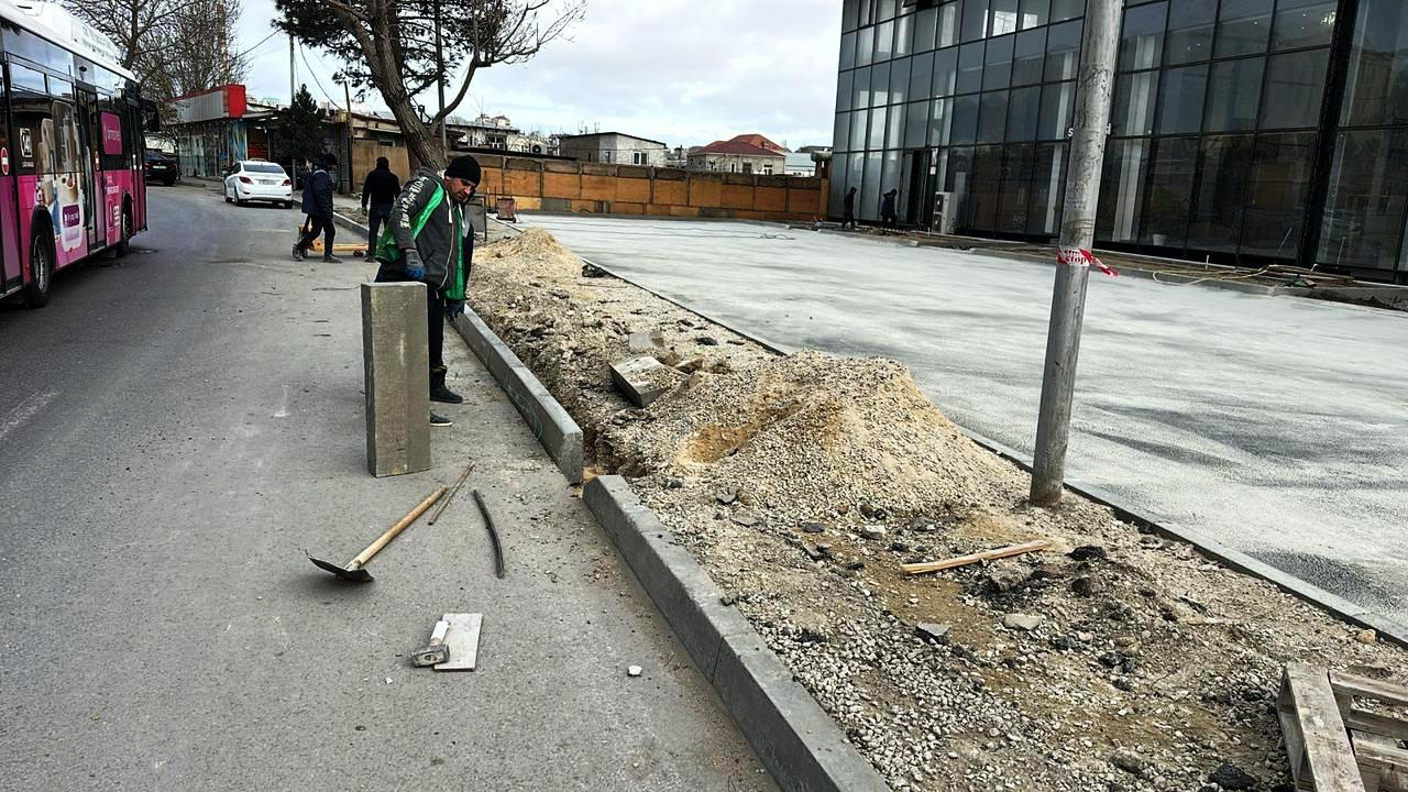 В двух районах Баку пресекли попытки ликвидации тротуаров