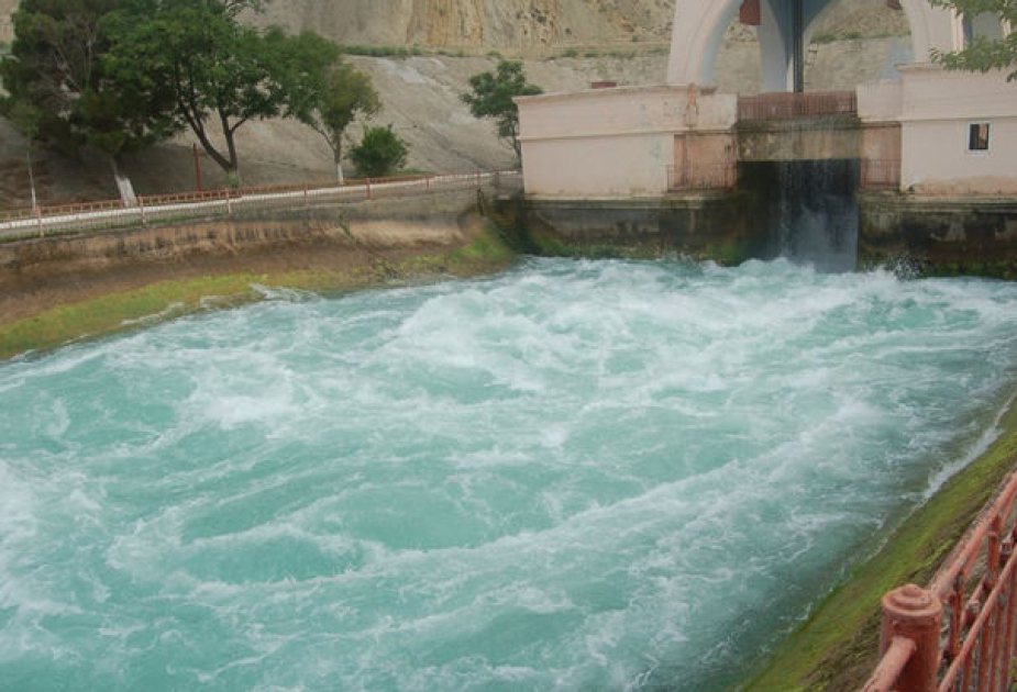 Реконструируется Карабахский канал, что позволит улучшить снабжение 9 районов оросительной и бытовой водой