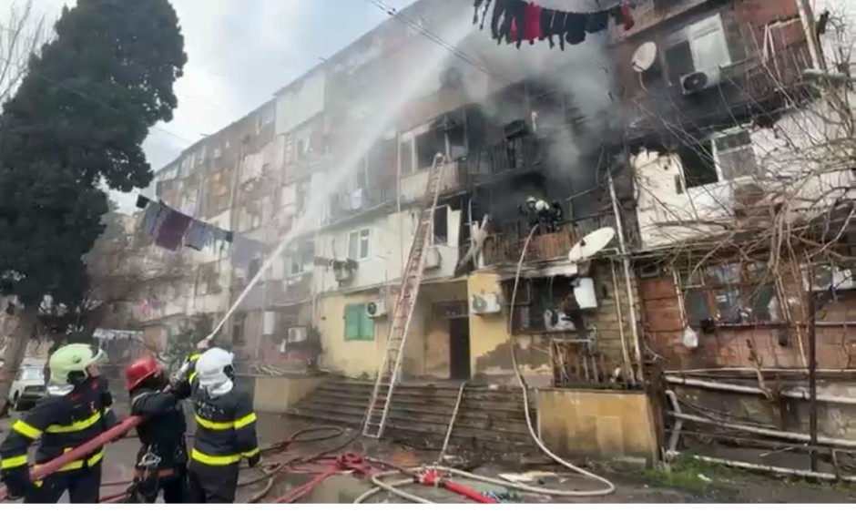 Сильный пожар в Баку 