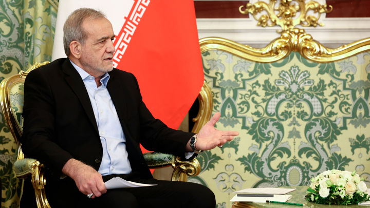 Пезешкиан заявил, что США и Израиль причастны к беспорядкам в Иране