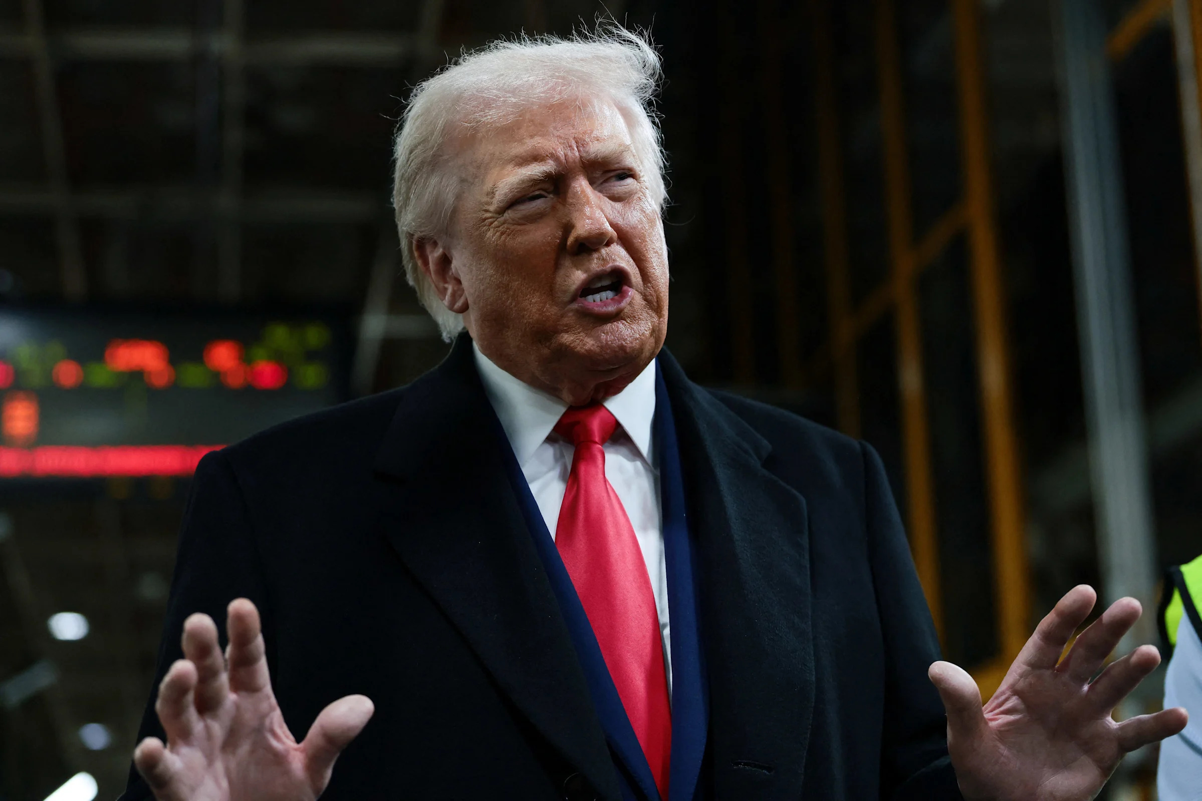 Трамп: Пришло время искать новое руководство Ирана