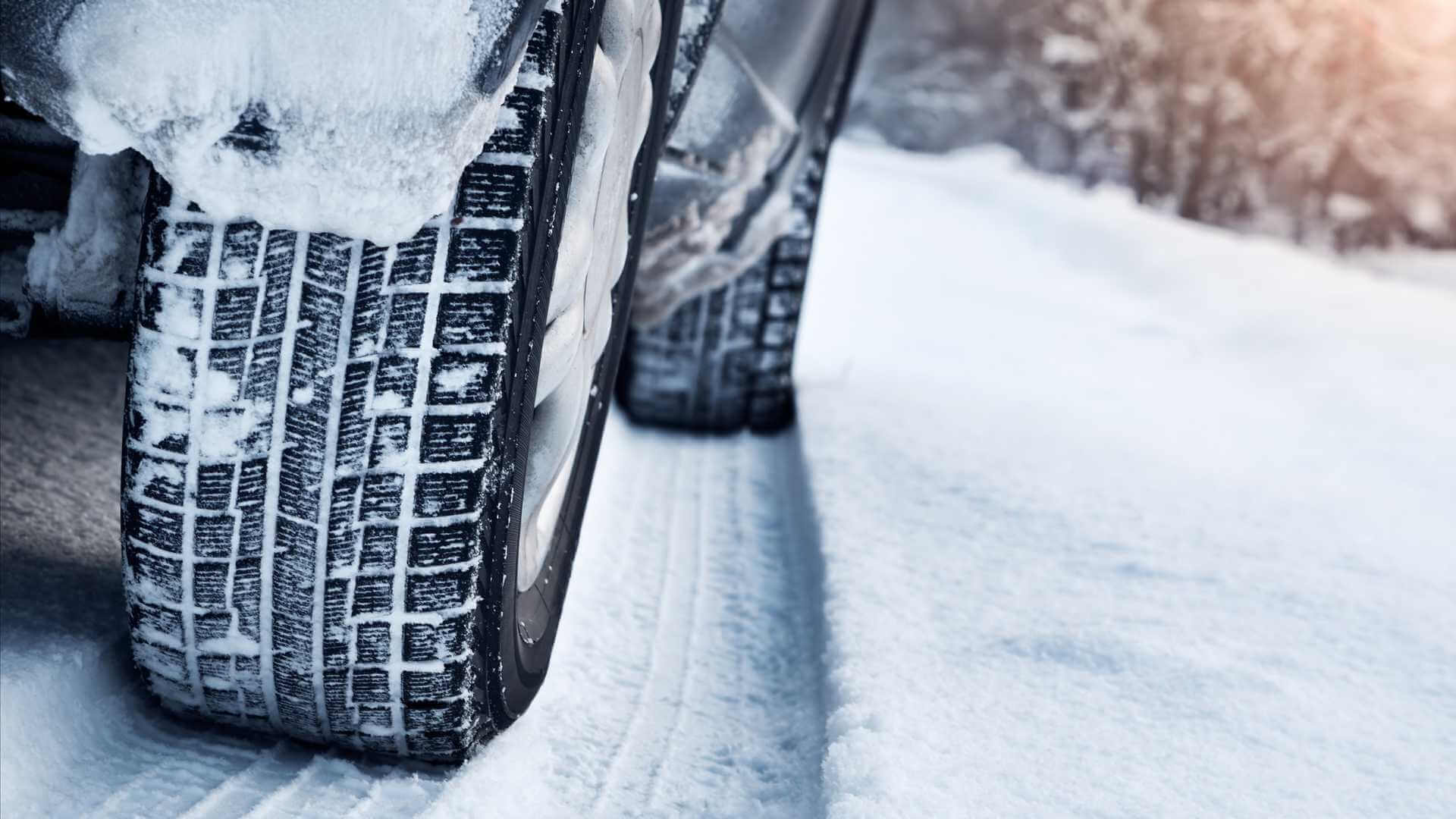 Дорожная полиция призвала водителей использовать зимние шины