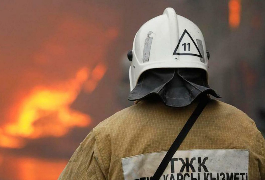 В Астане при пожаре в многоэтажном доме эвакуированы 23 человека