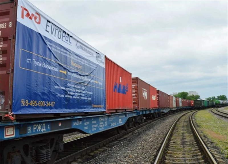 Первый транскаспийский грузовой поезд отправился из Китая в Баку