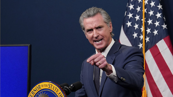 Губернатор Калифорнии раскритиковал европейцев за "потакание" Трампу