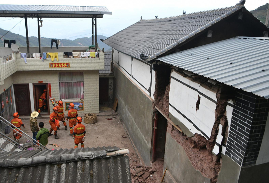 Землетрясение в Китае повредило свыше 1900 домов