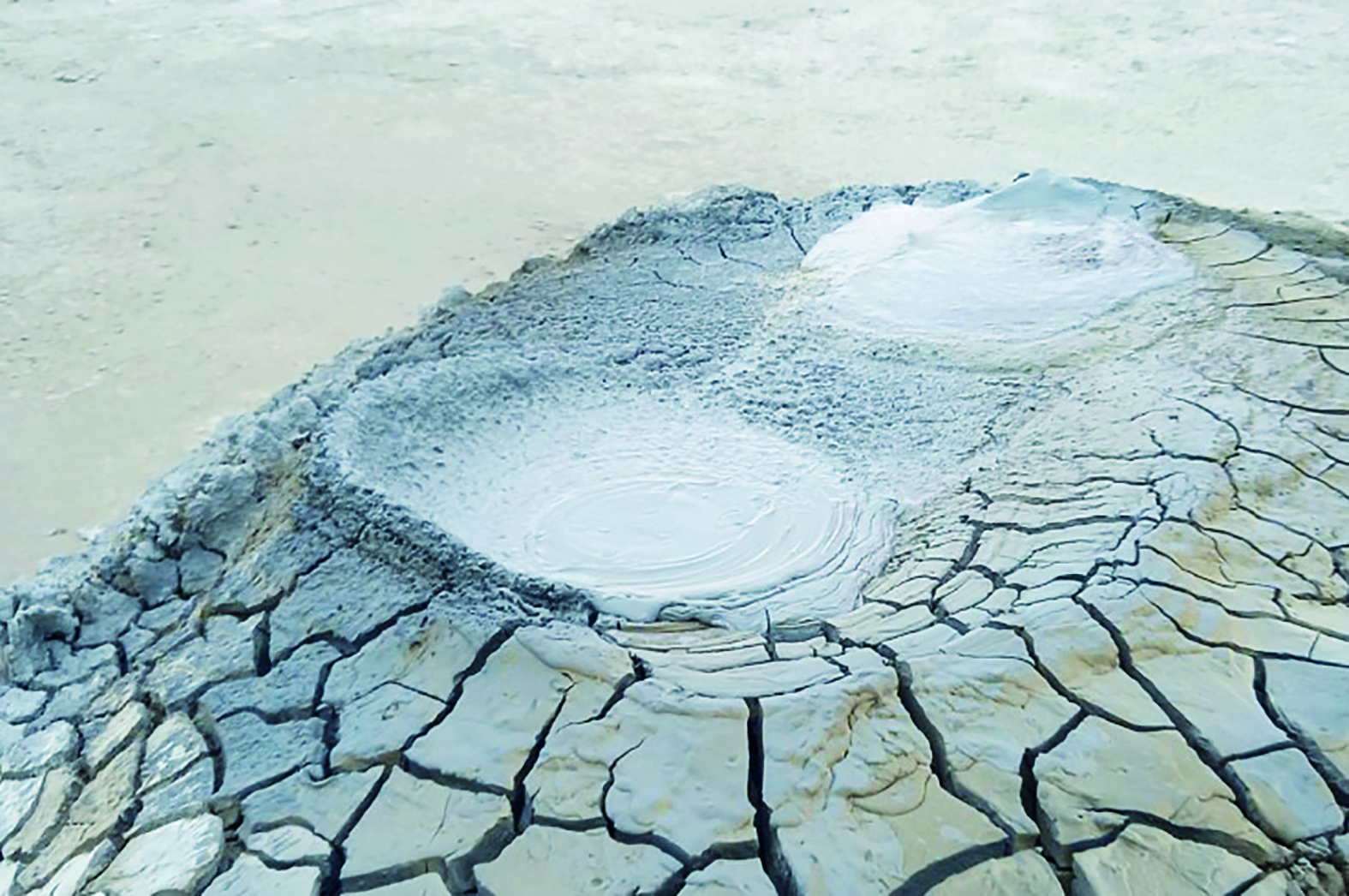 Битумы, сланцы, кировые покровы