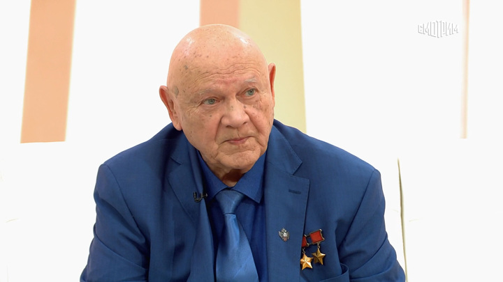 Космонавт Джанибеков: курить в космосе можно, но не нужно