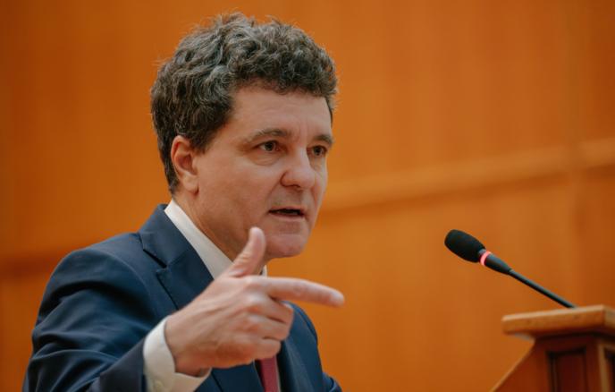 Президент Румынии отклонил идею референдума об объединении с Молдавией