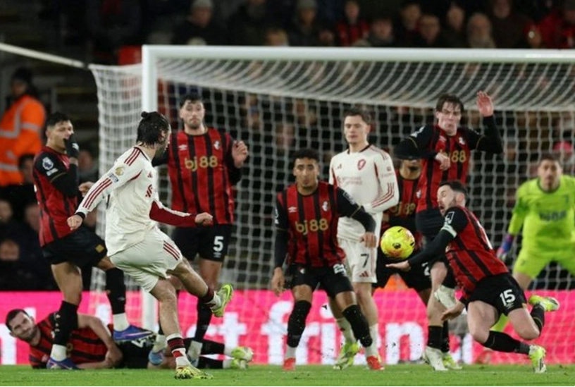 "Ливерпуль" уступил "Борнмуту", прервав беспроигрышную серию