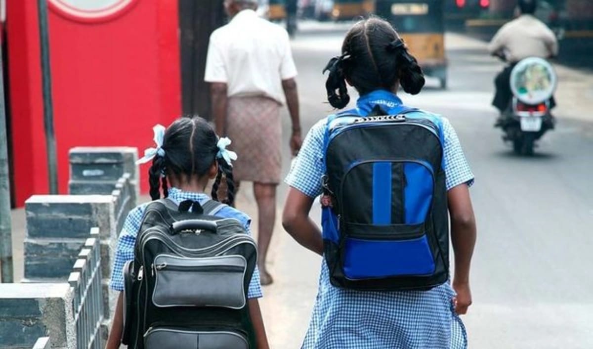 Тяжелые рюкзаки и цифровые учебники