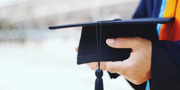 Сколько бакалавров подали документы для поступления в магистратуру?