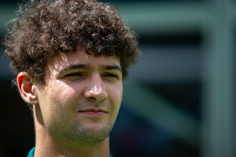 "Астон Мартин" объявил список резервных гонщиков на сезон-2026