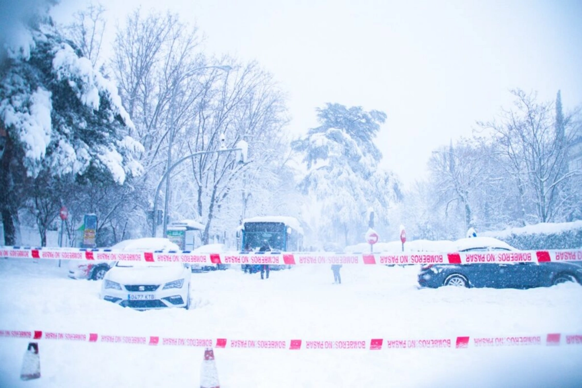 В Испании объявили максимальный уровень погодной опасности из-за бури со снегопадами