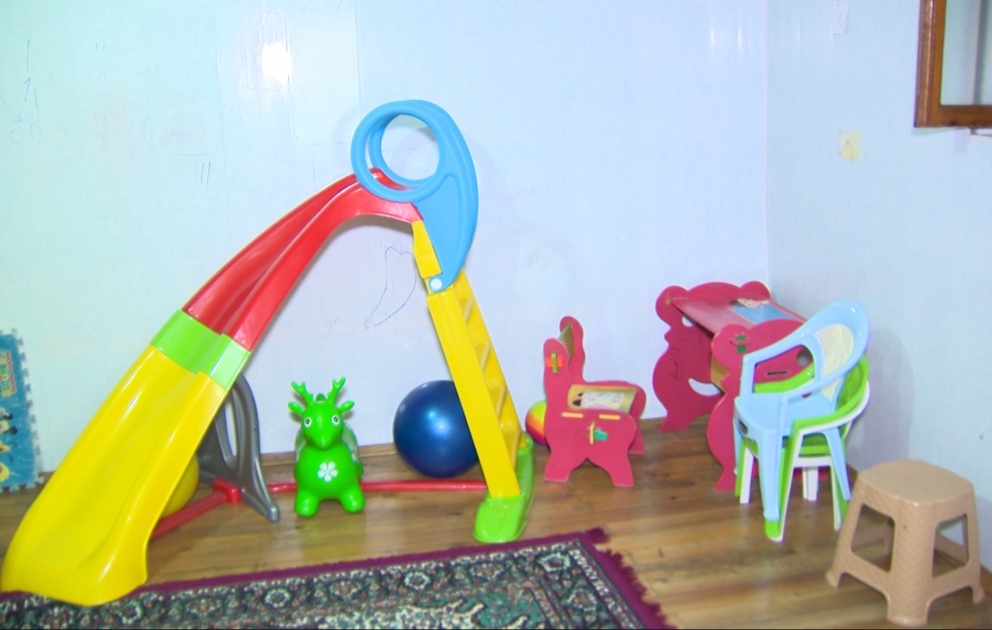 За закрытыми дверями детсадов