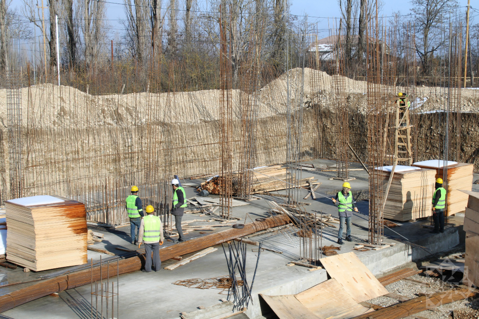 В Гусаре строятся два многоквартирных жилых здания для семей шехидов и инвалидов Карабахской войны
