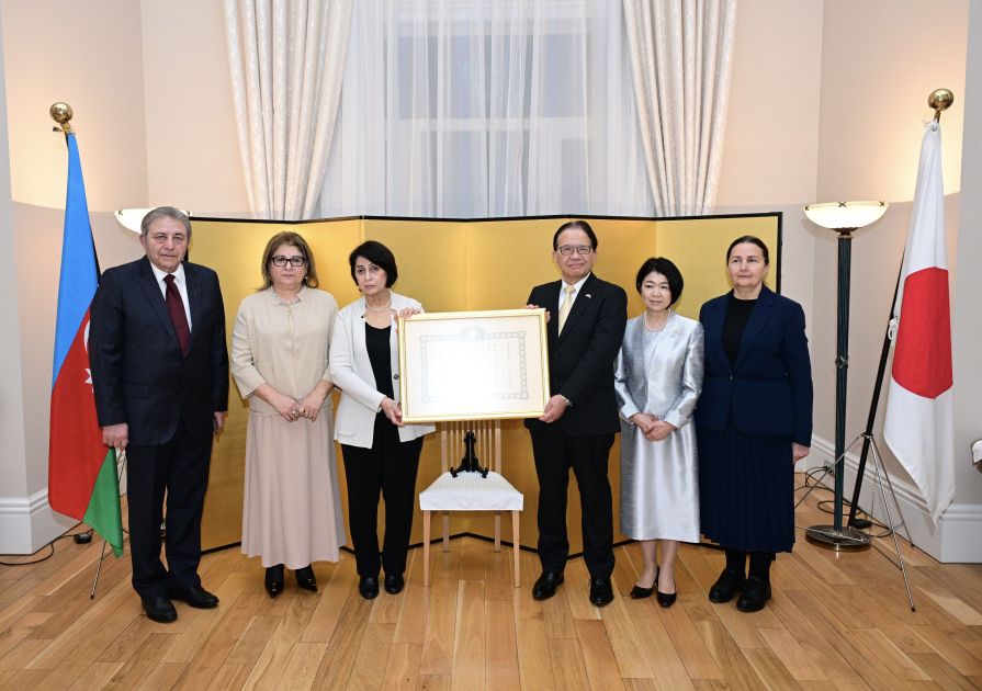 Азербайджанский учитель награждена орденом Японии