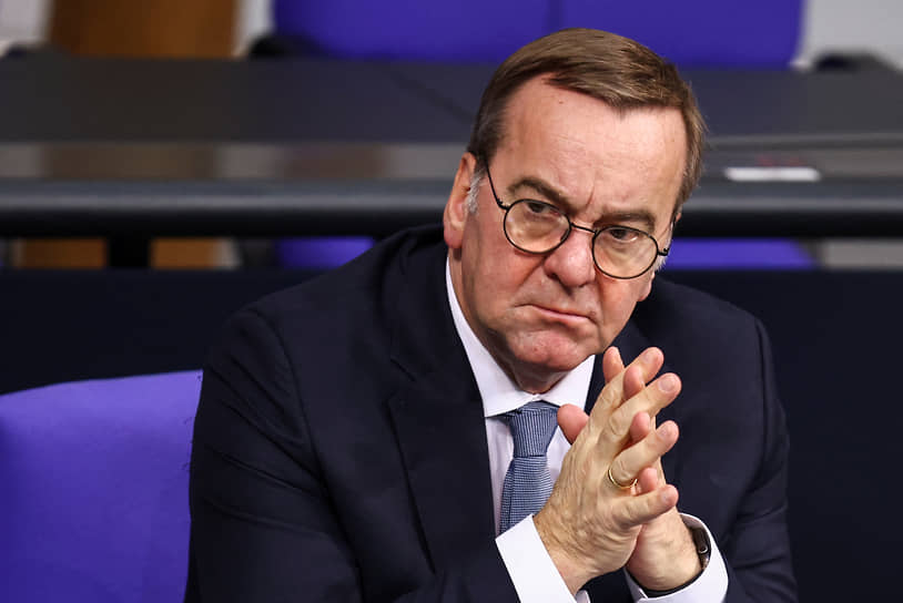 Министр обороны Германии не видит признаков того, что США хотят выйти из НАТО