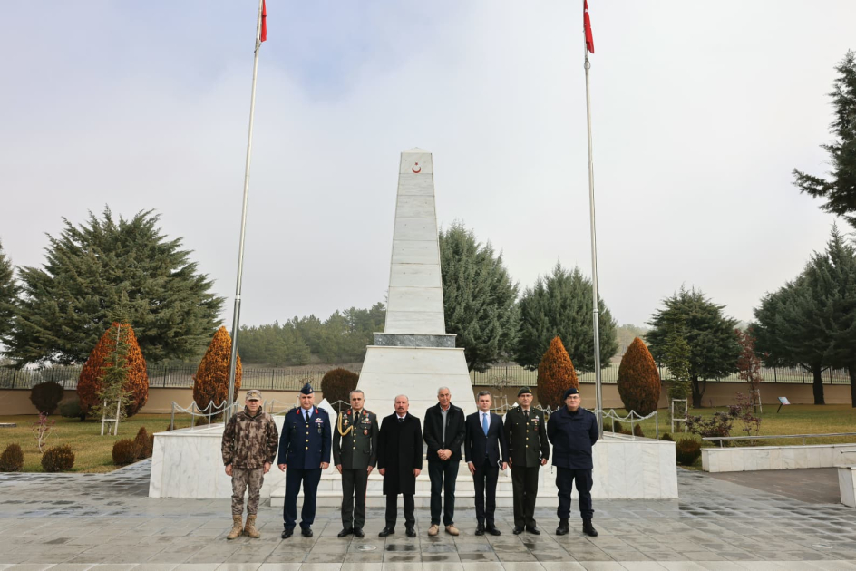 Военный атташе Азербайджана посетил семьи шехидов в двух провинциях Турции