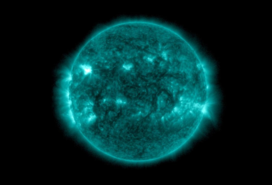 На Солнце 1 февраля произошли три сильные вспышки
