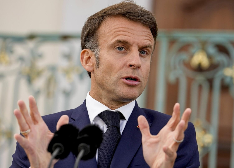 В файлах Эпштейна неоднократно упоминается Макрон